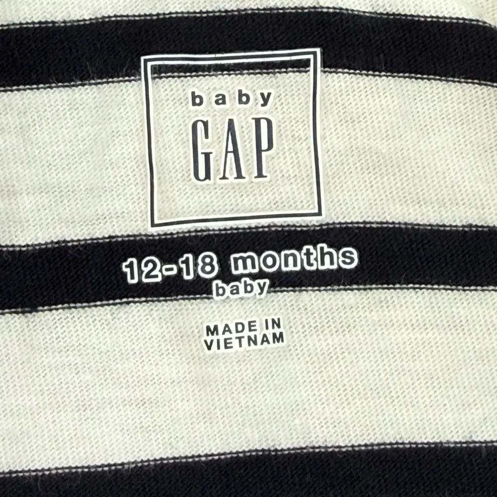 Baby Gap Boys Kids Set of 2 Short Sleeve Onesie Cotton Bodysuits. 12-18 Months.